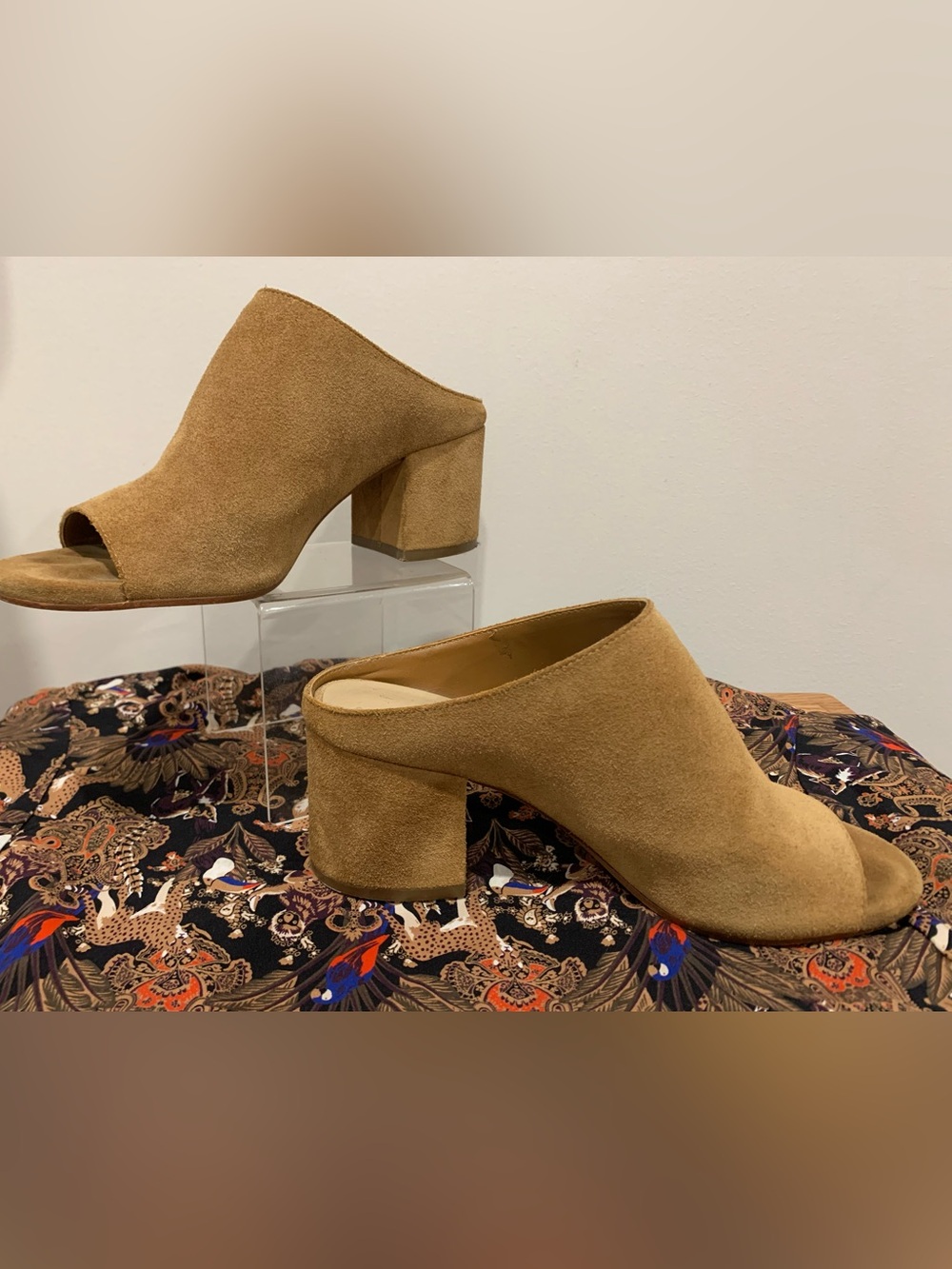 😎20$Lord & Taylor Tan Suede Block Heel Mules